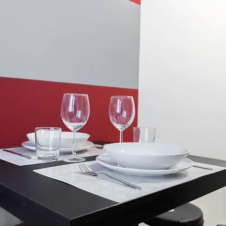 Italianway - Canonica 40 * Milánó